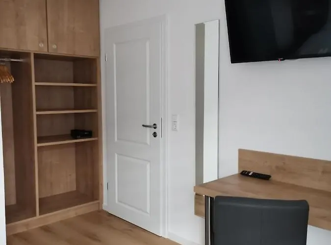 Ewa * 엘렌츠폴터스도프